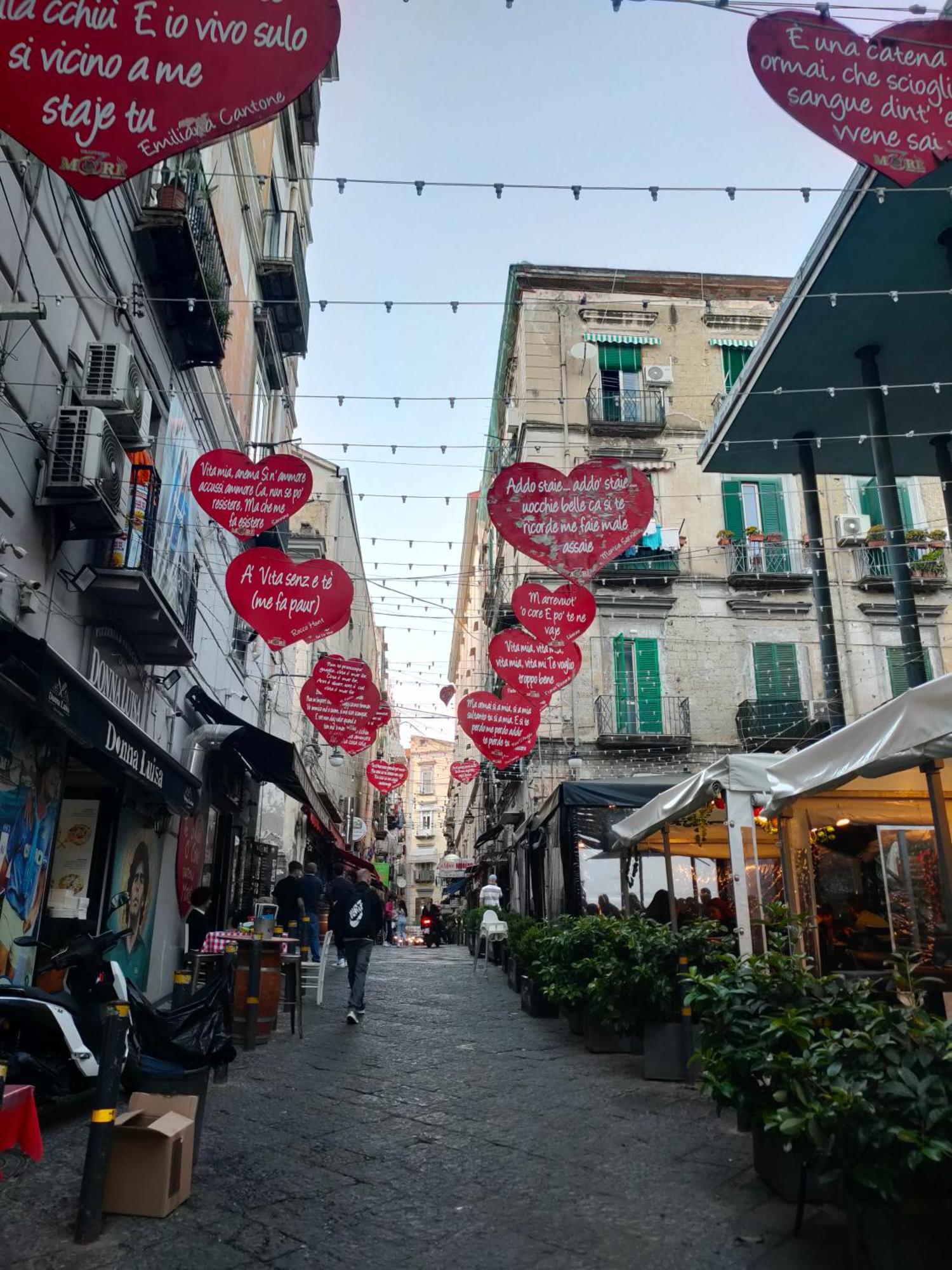 Napoli Centro Casa Annina Close To Toledo St Ngoại thất bức ảnh