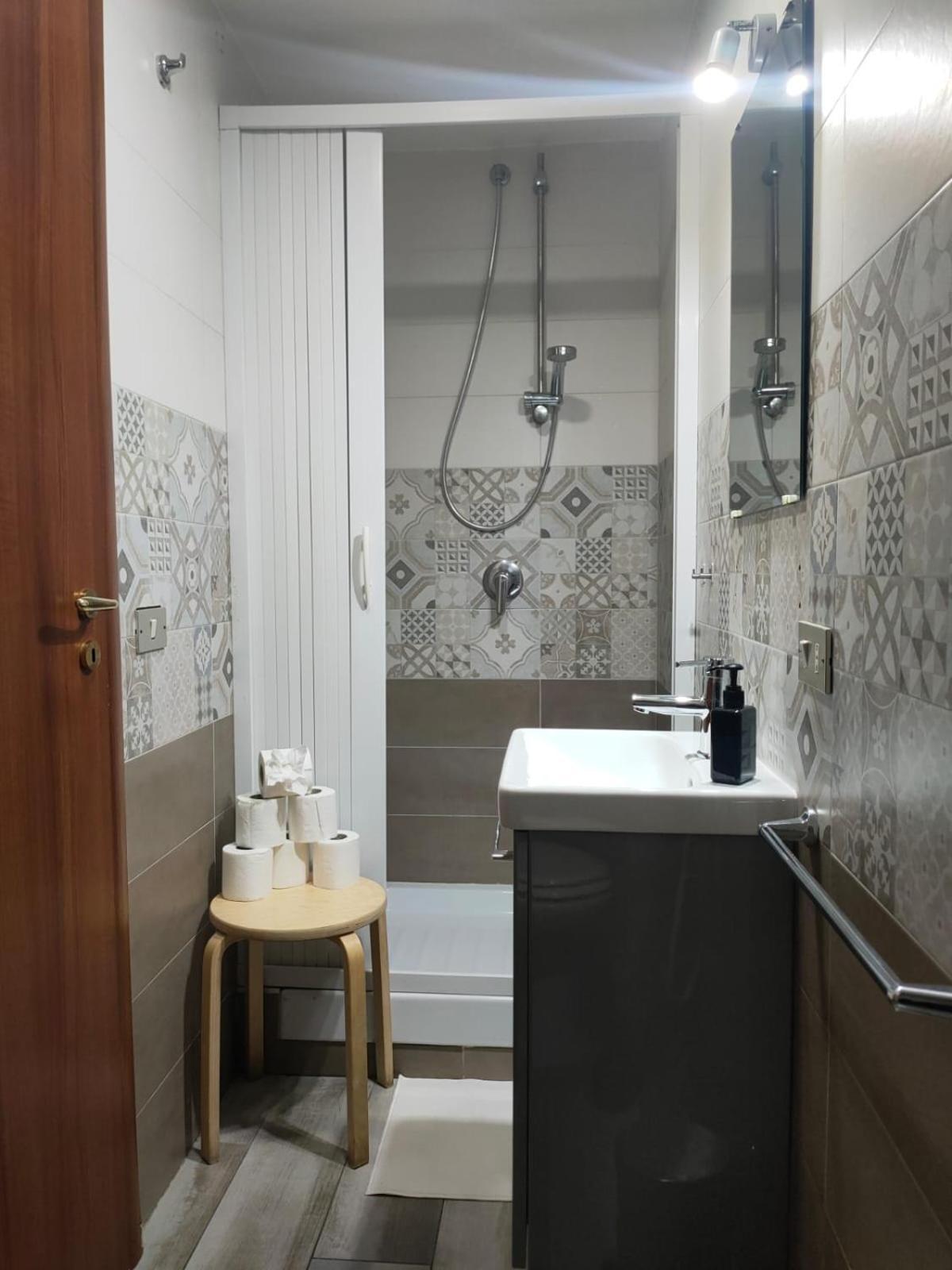 Napoli Centro Casa Annina Close To Toledo St Ngoại thất bức ảnh