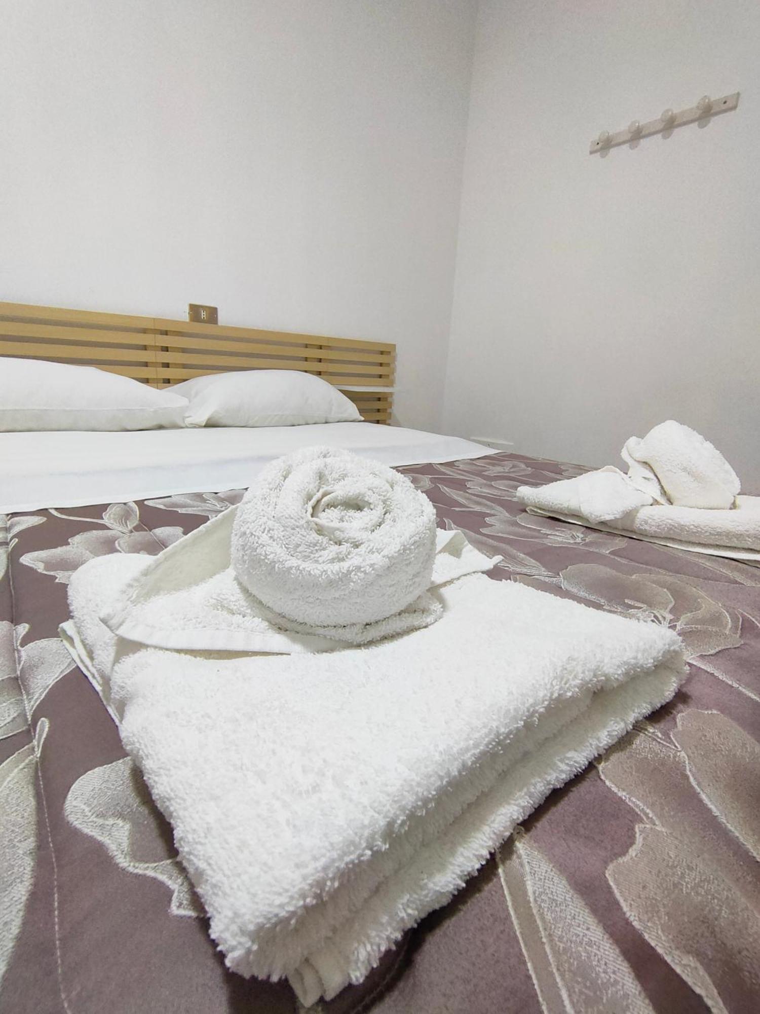 Napoli Centro Casa Annina Close To Toledo St Ngoại thất bức ảnh