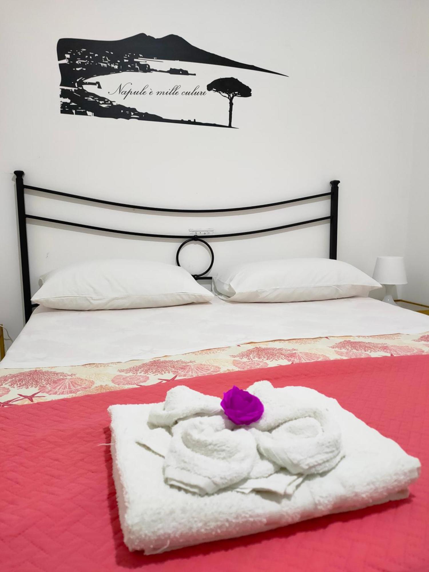 Napoli Centro Casa Annina Close To Toledo St Ngoại thất bức ảnh