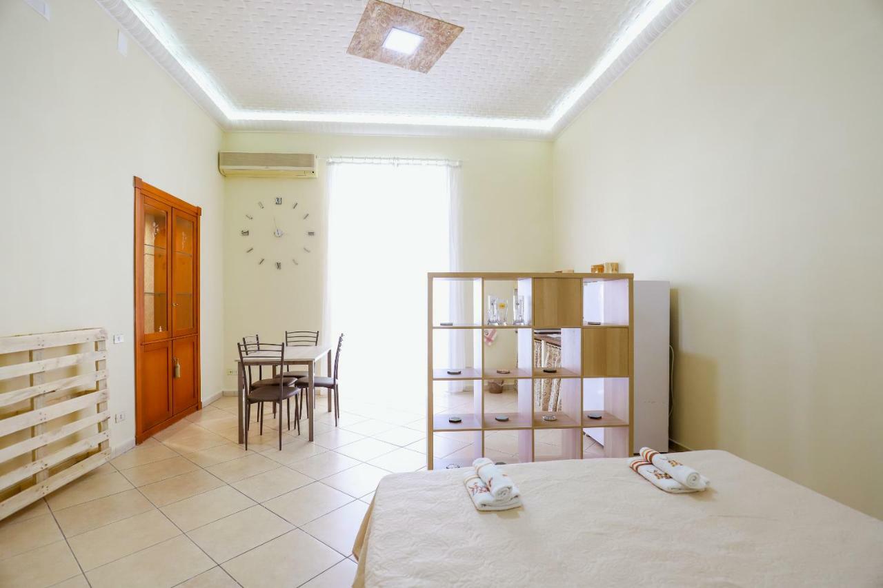 Napoli Centro Casa Annina Close To Toledo St Ngoại thất bức ảnh